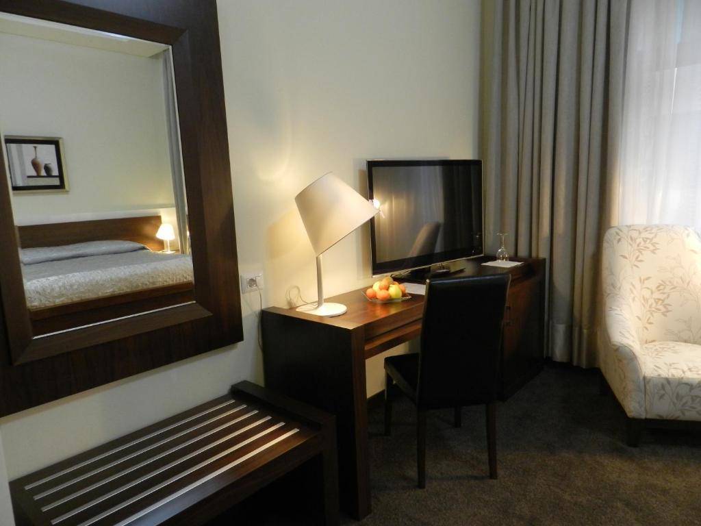 Boutique Hotel Kotoni ティラナ エクステリア 写真