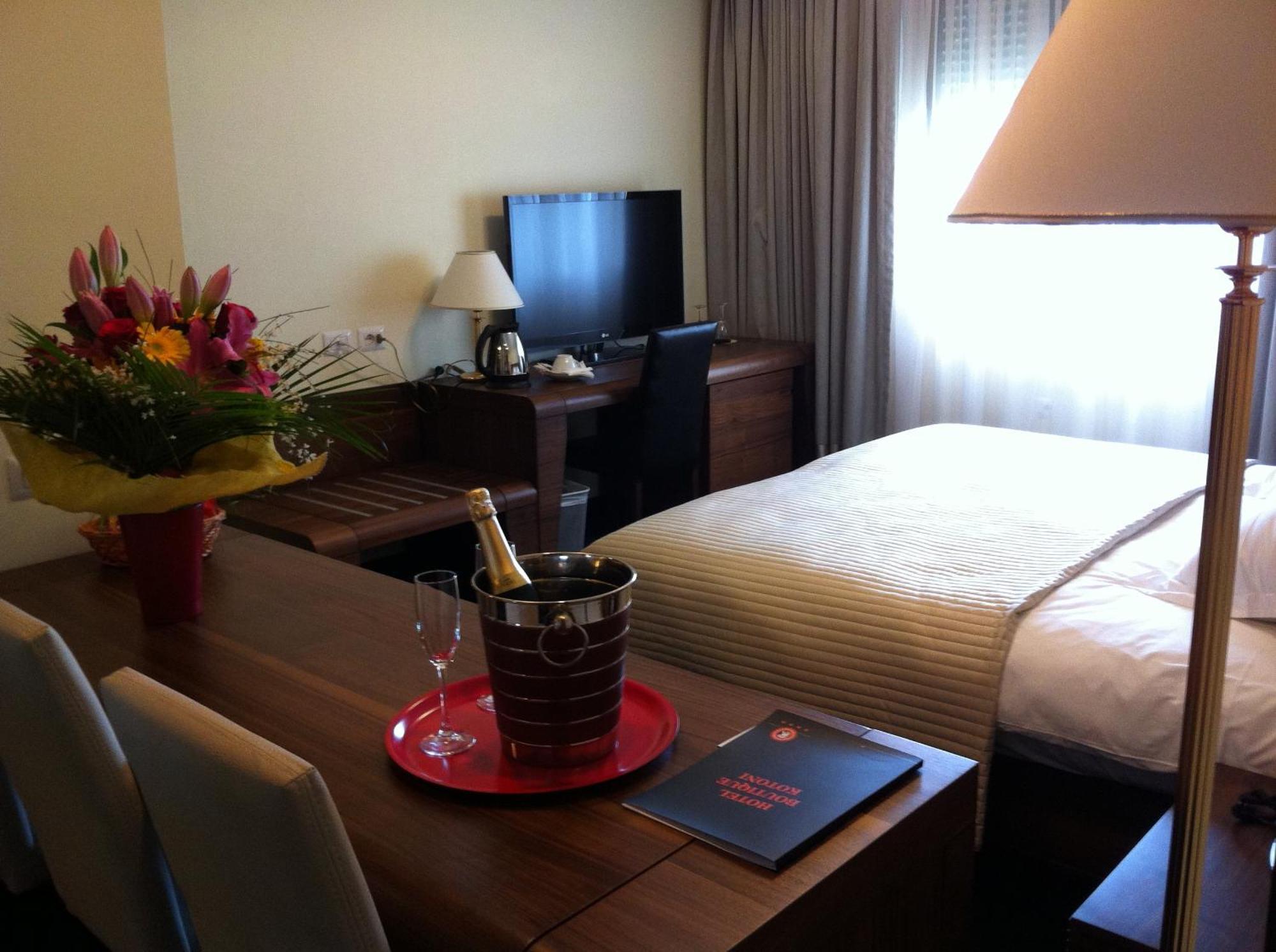 Boutique Hotel Kotoni ティラナ エクステリア 写真