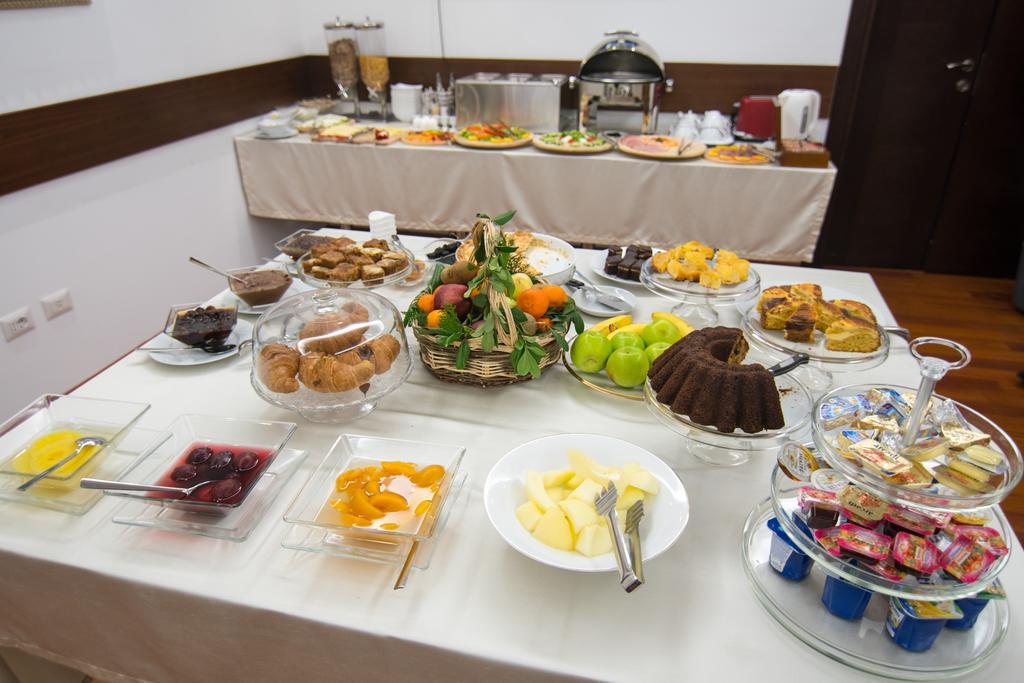 Boutique Hotel Kotoni ティラナ エクステリア 写真