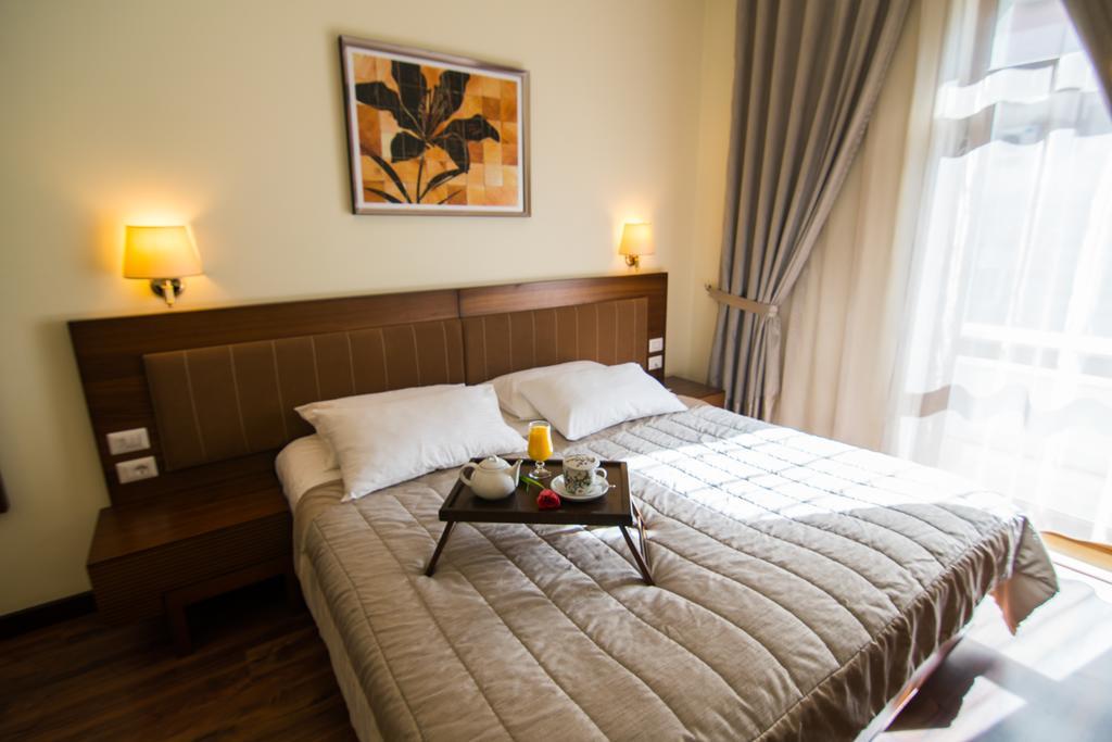 Boutique Hotel Kotoni ティラナ エクステリア 写真