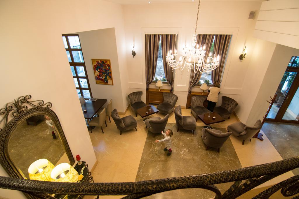 Boutique Hotel Kotoni ティラナ エクステリア 写真