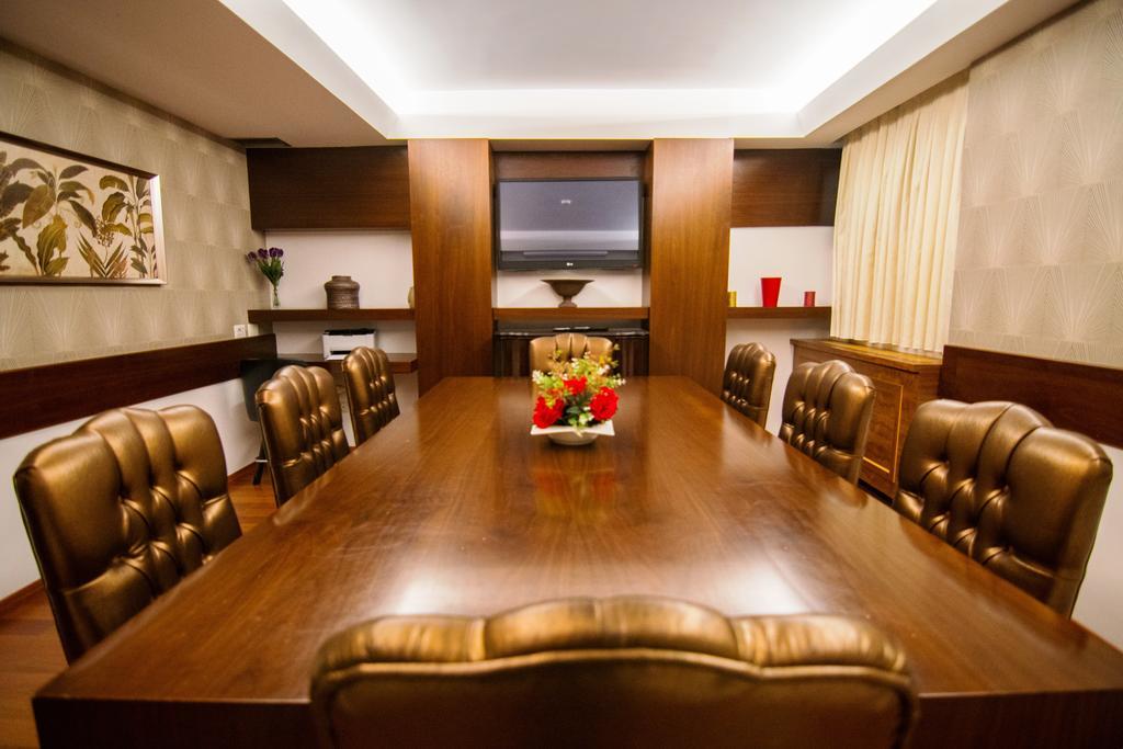 Boutique Hotel Kotoni ティラナ エクステリア 写真